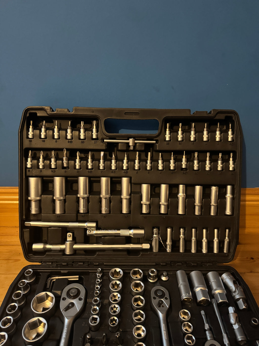 172pc Socket Set