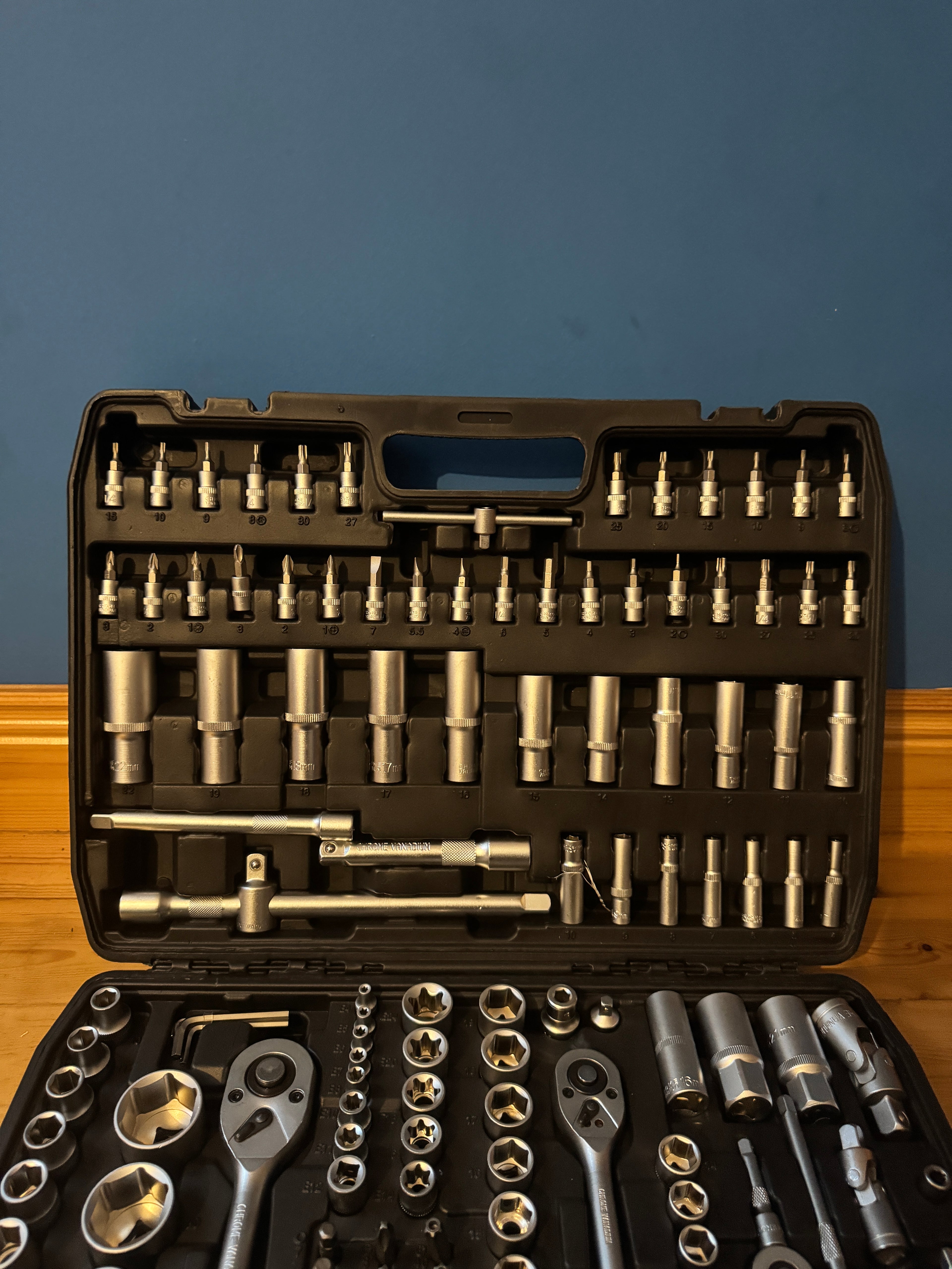 172pc Socket Set