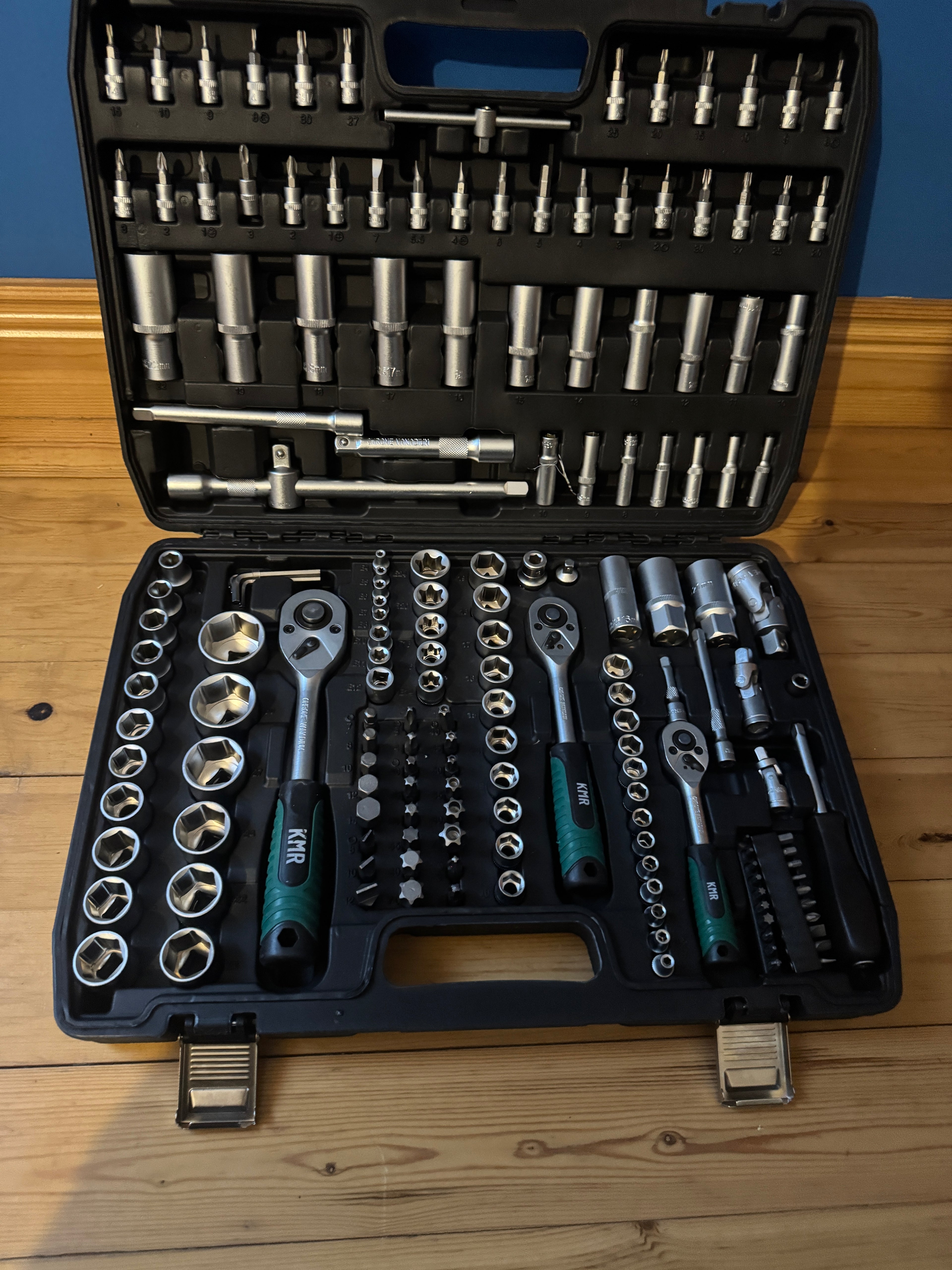 172pc Socket Set