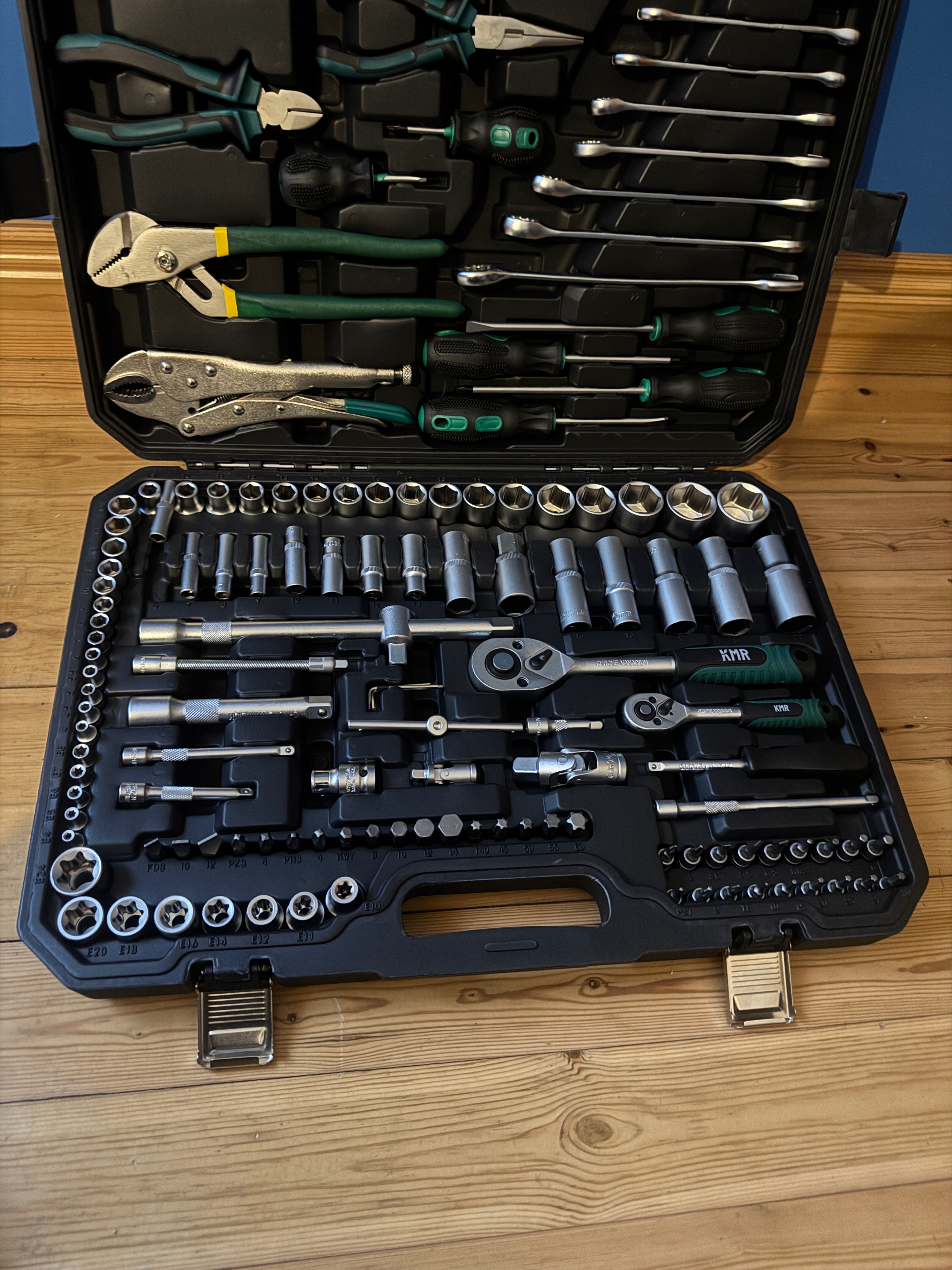 131pc Socket Set